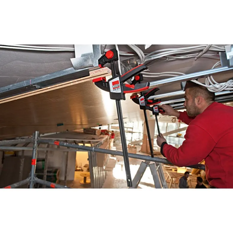 Presse "Une main" EZS Ouverture 150/80 mm BESSEY EZS15-8