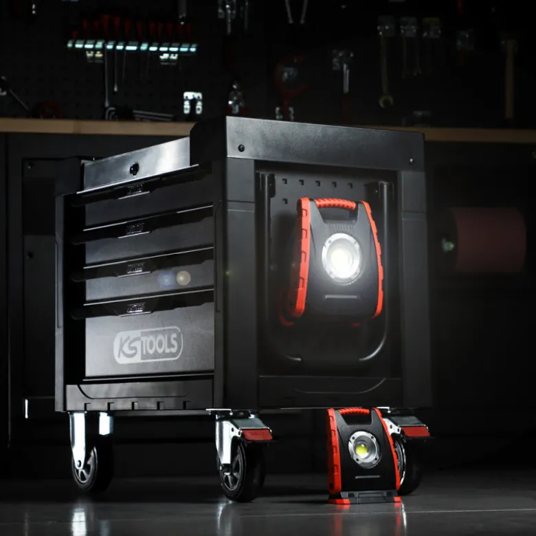 Projecteur mobile à LED 30W 3000 lumens rechargeable - KS TOOLS 150.4352